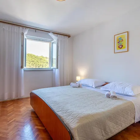 Cozy In Novigrad With Kitchen Apartmán Novigrad (Dalmatia)